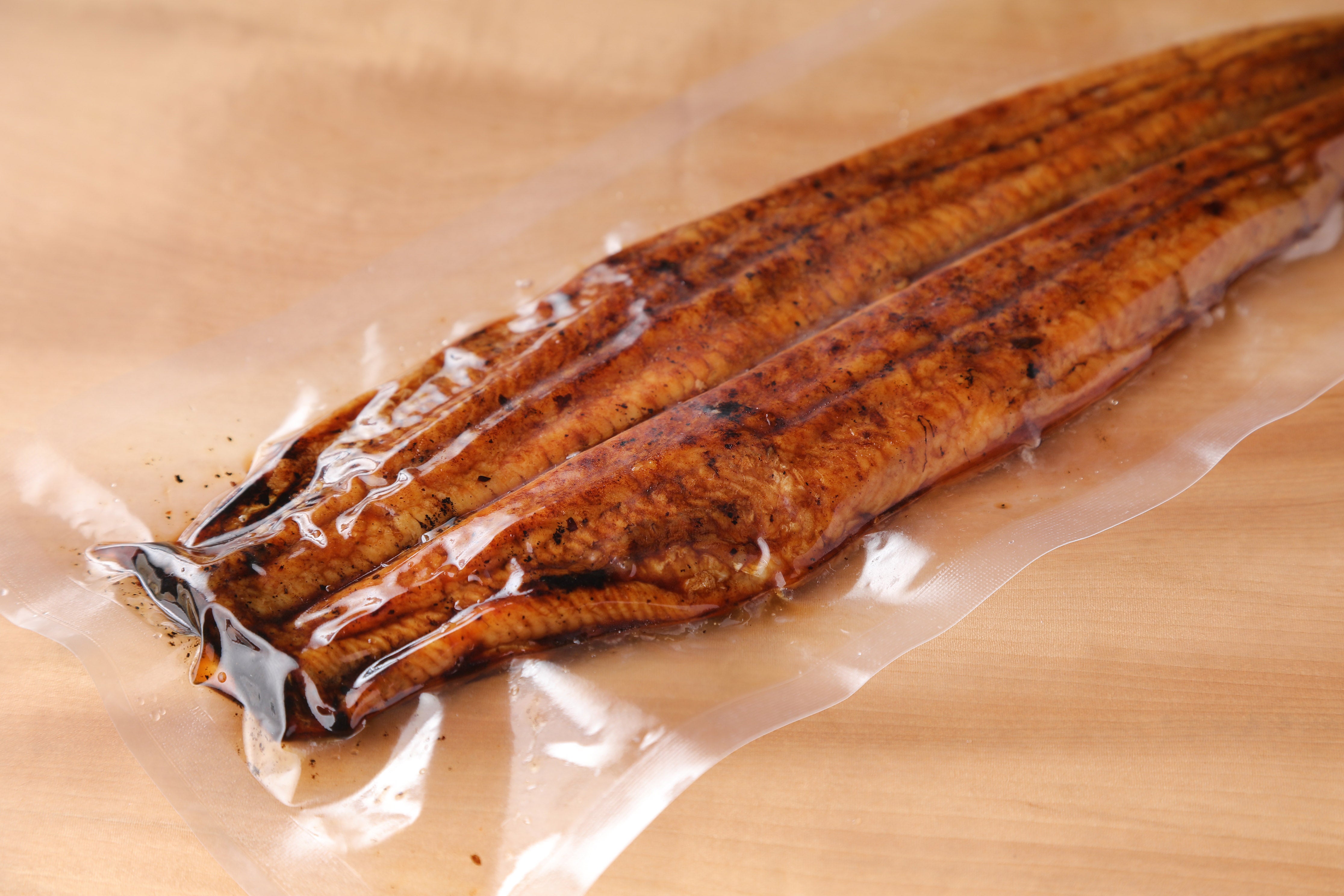 名物 一本うなぎ 白焼き 4本セット【うなぎギフト用化粧箱】｜うなぎ四